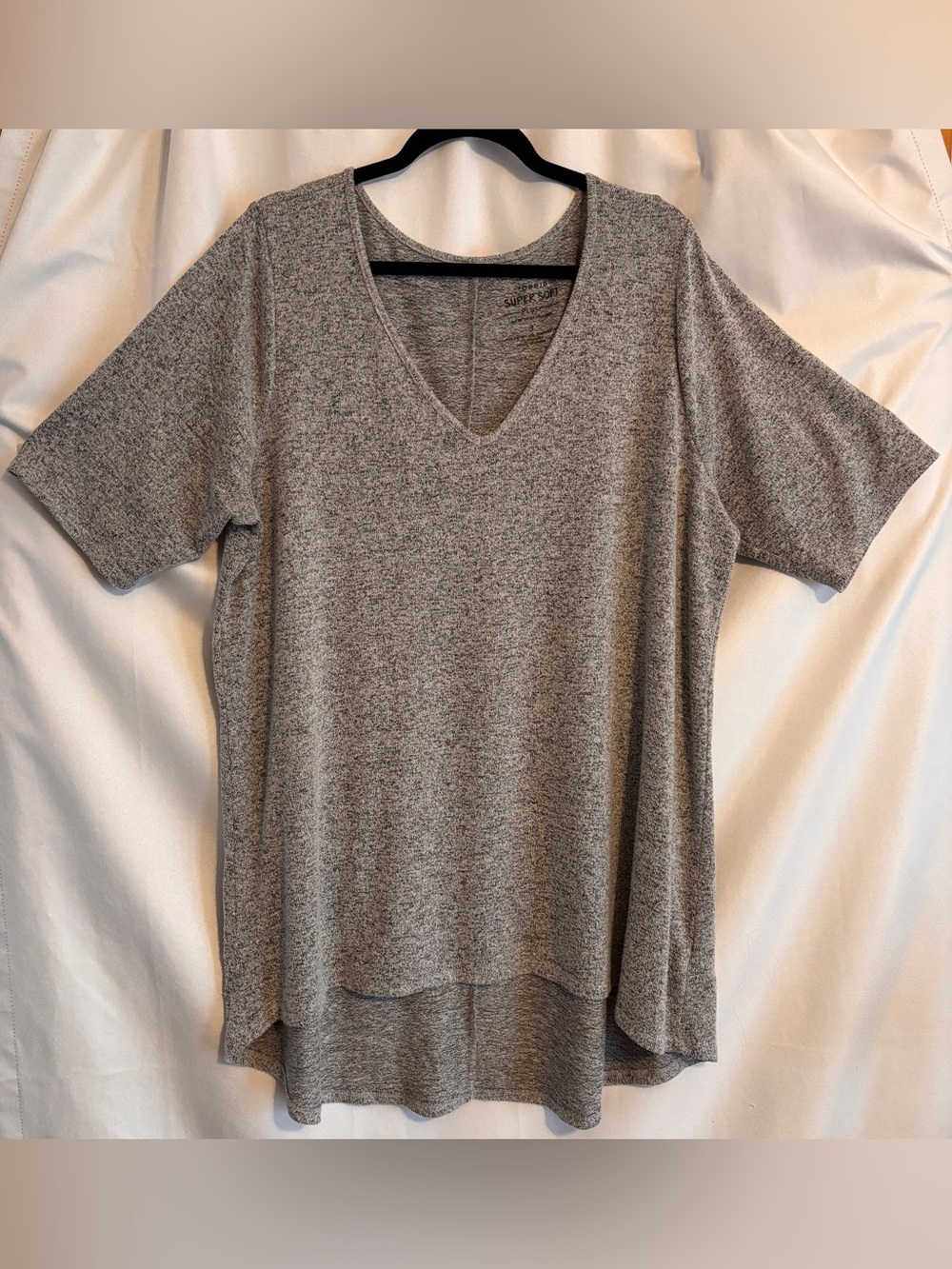 torrid Heathered Gray V-Neck Super Soft Short Sleeve Tunic ~ Size 3